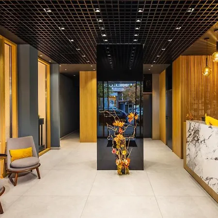 Hotel B1 Downtown 3*