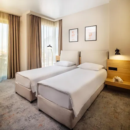 Hotel B1 Downtown Hotel,