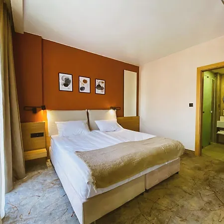 B1 Downtown Hotel, Hotel