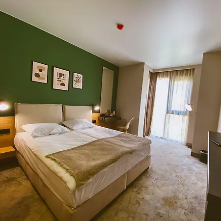 Hotel B1 Downtown Hotel,