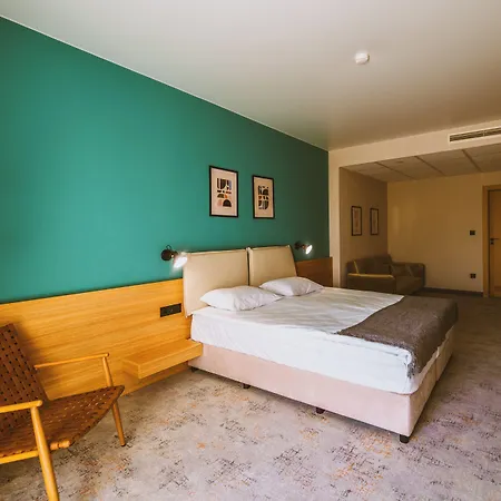 B1 Downtown Hotel,