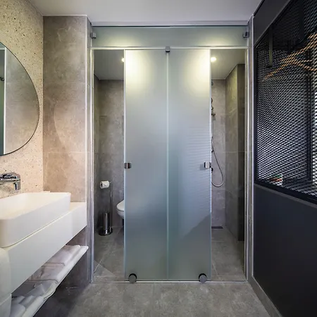 B1 Downtown Hotel,
