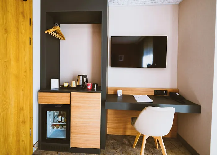 B1 Downtown Hotel, מלון 3*